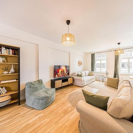 Stylisches Zentrales City-Apartment Mit 2 Balkonen ไลป์ซิก ภายนอก รูปภาพ