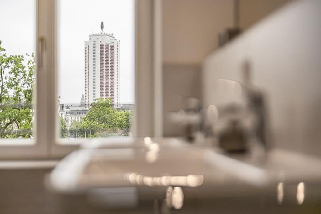 Stylisches Zentrales City-Apartment Mit 2 Balkonen ไลป์ซิก ภายนอก รูปภาพ