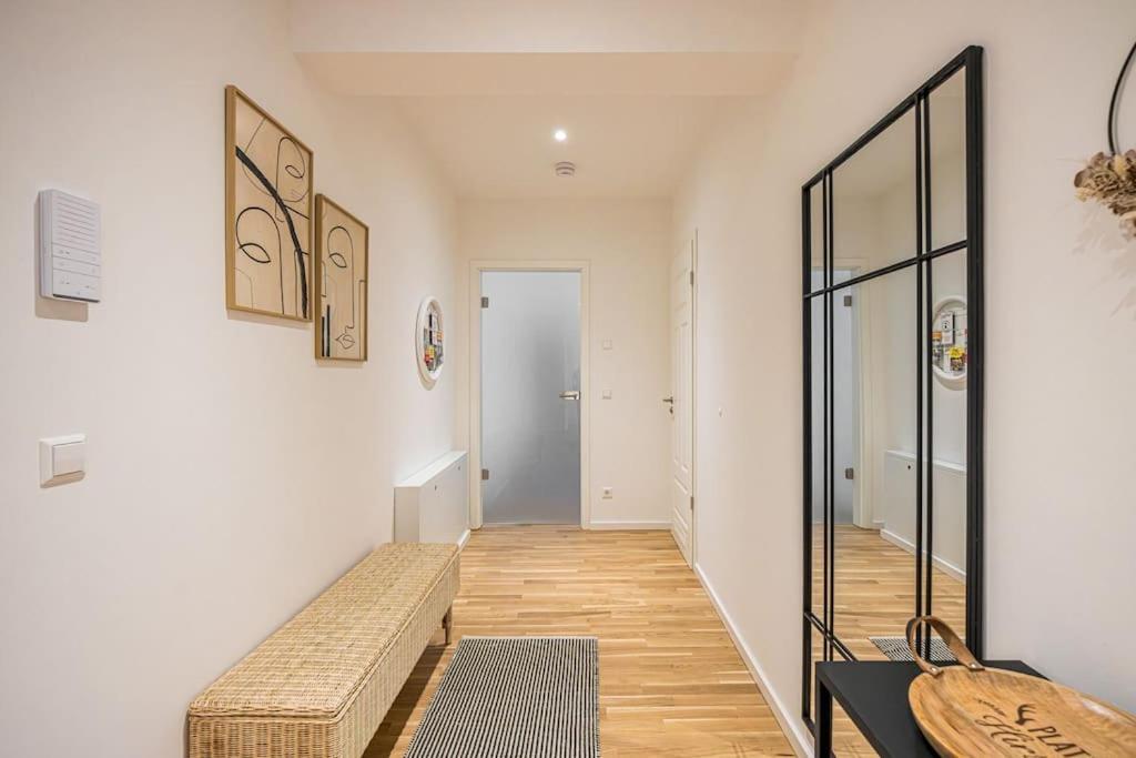 Stylisches Zentrales City-Apartment Mit 2 Balkonen ไลป์ซิก ภายนอก รูปภาพ