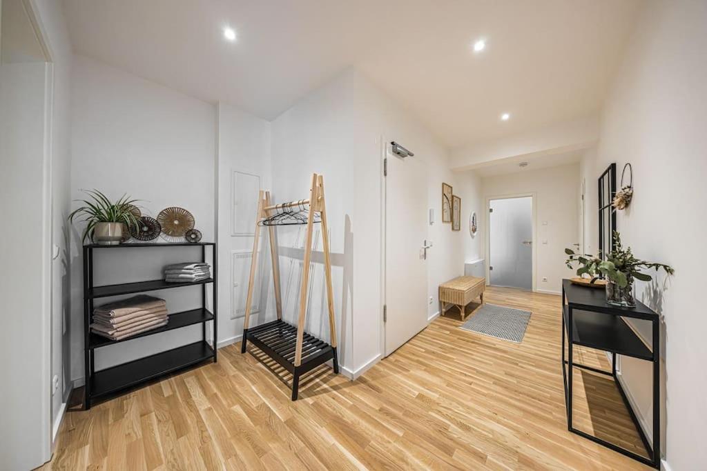 Stylisches Zentrales City-Apartment Mit 2 Balkonen ไลป์ซิก ภายนอก รูปภาพ