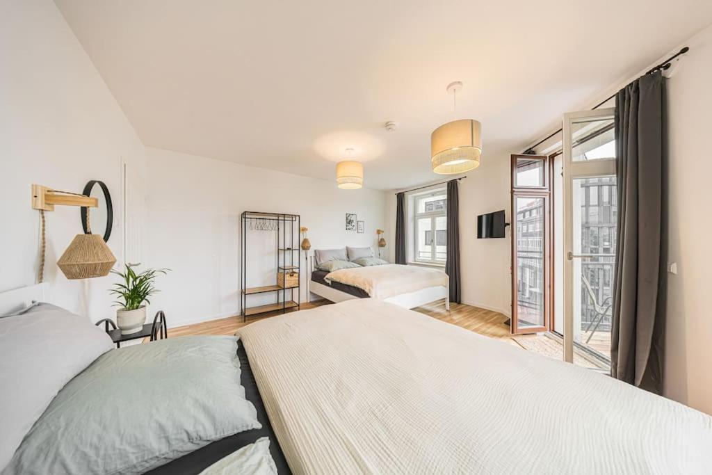 Stylisches Zentrales City-Apartment Mit 2 Balkonen ไลป์ซิก ภายนอก รูปภาพ
