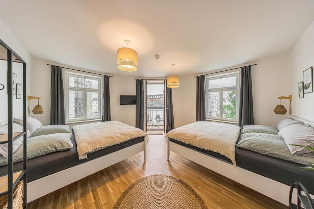 Stylisches Zentrales City-Apartment Mit 2 Balkonen ไลป์ซิก ภายนอก รูปภาพ