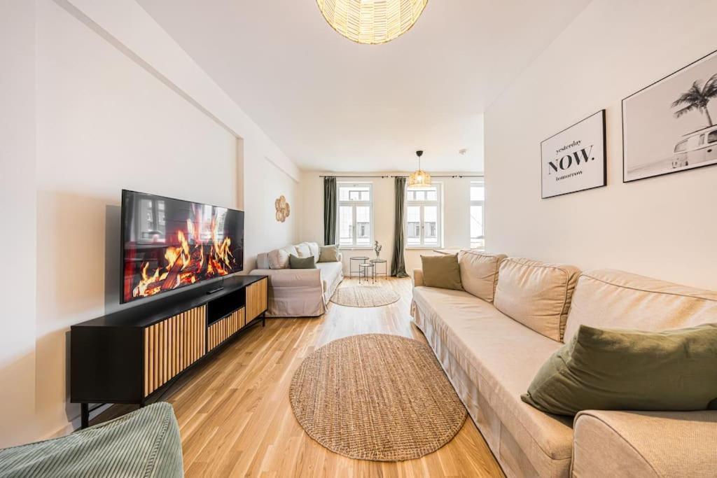 Stylisches Zentrales City-Apartment Mit 2 Balkonen ไลป์ซิก ภายนอก รูปภาพ