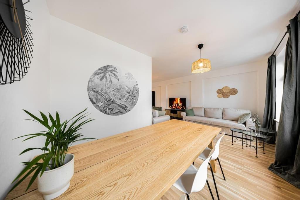Stylisches Zentrales City-Apartment Mit 2 Balkonen ไลป์ซิก ภายนอก รูปภาพ